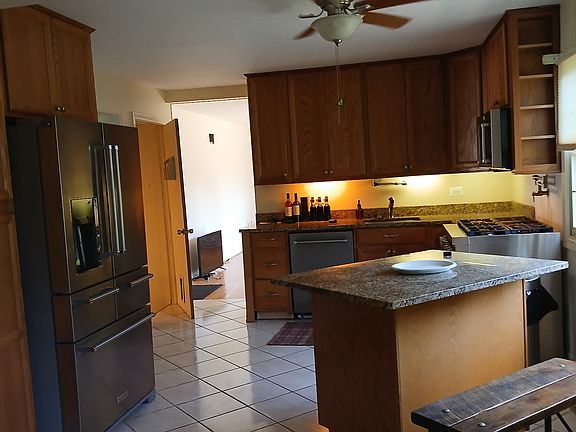 5th image of 920 W Washington Ave