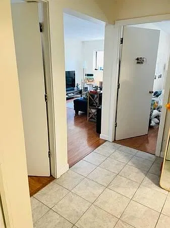 2 bed, 850 sqft, $3,000 — Photo 4
