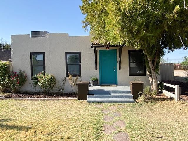 1st image of 909 W 8th St