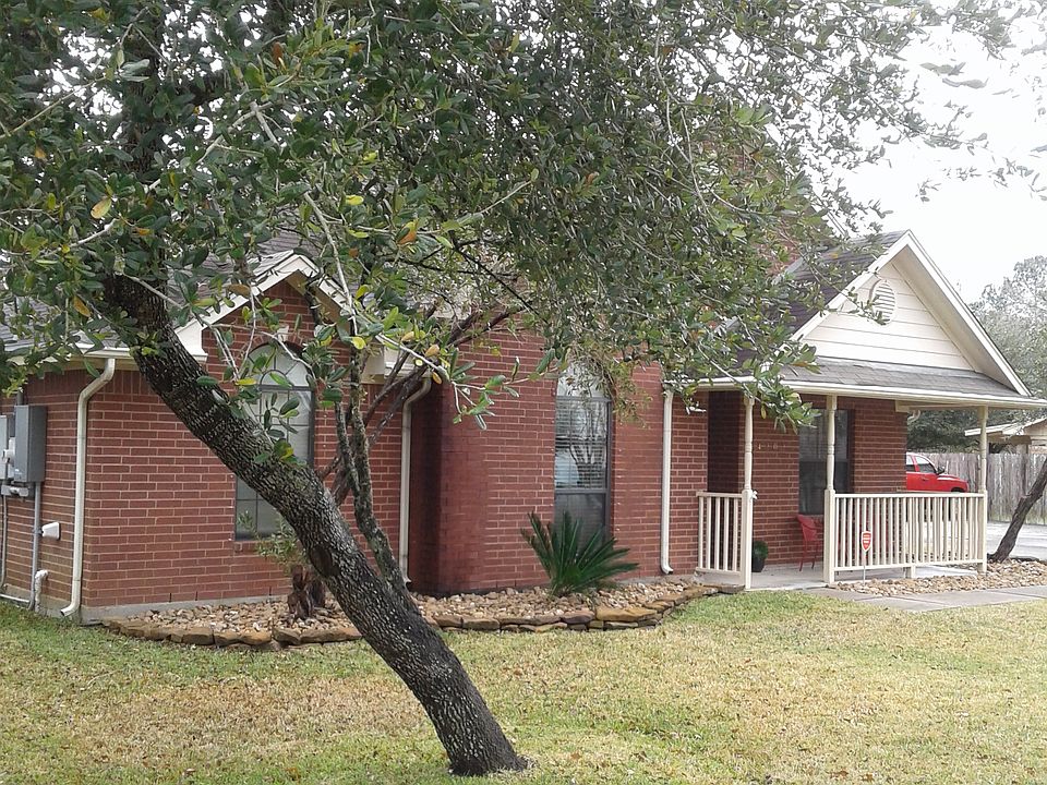 1st image of 4202 Country Club Dr