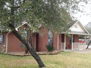 4202 Country Club Dr, Dickinson, TX 77539