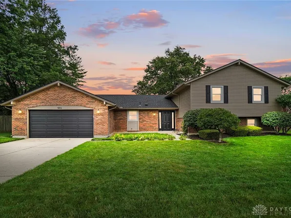 7071 Woodcroft Dr, Englewood, OH 45322