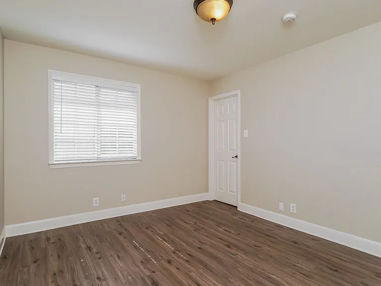 607 Limestone Flt — Photo 14
