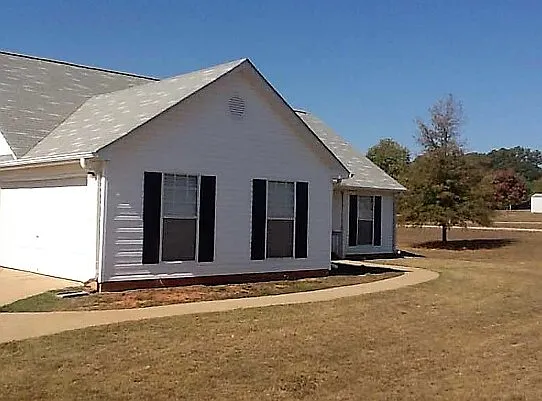 2266 Stroud Rd — Photo 2