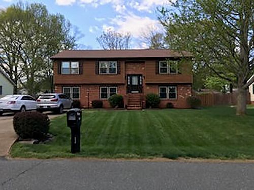 1st image of 309 S Brooks Dr