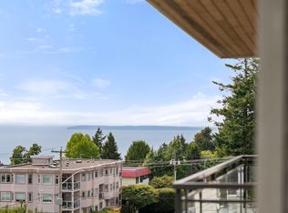 1333 Winter St #PENTHOUSE 2, White Rock, BC V4B3Y2