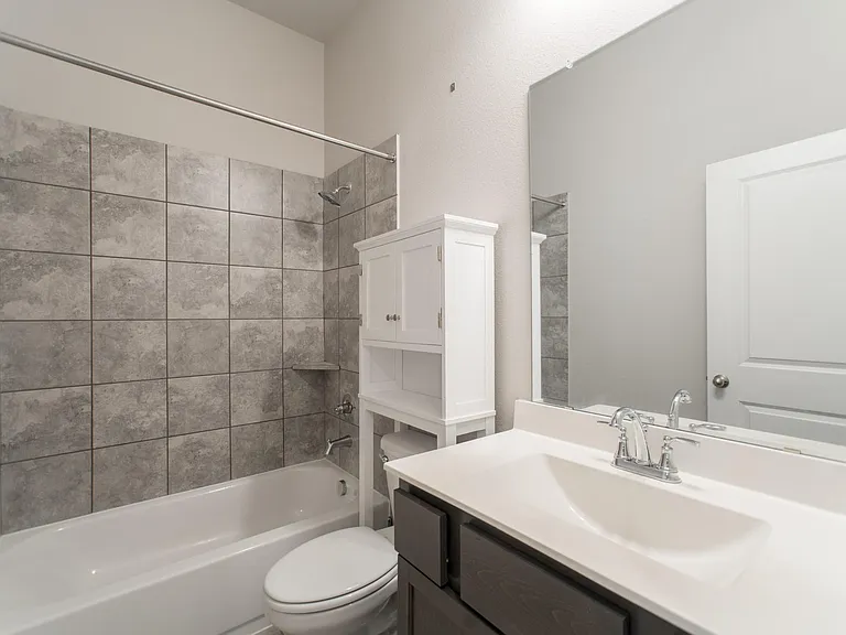 10054 Preserve Way — Photo 32
