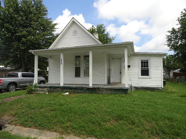 1831 W 6th St photo 1