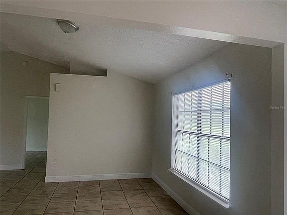 5th image of 820 Blanc Ct