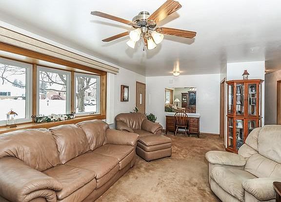 5th image of 9 W Elaine Cir