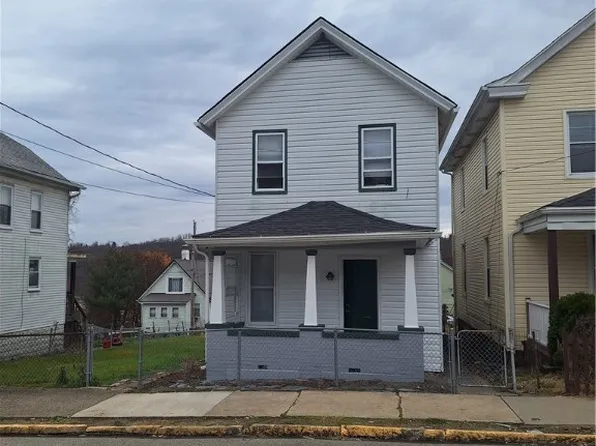 832 Crest Ave, Charleroi, PA 15022