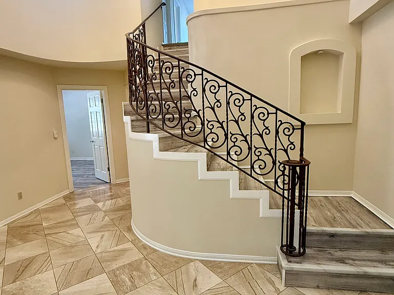 1922 Golden Sky Cir — Photo 24