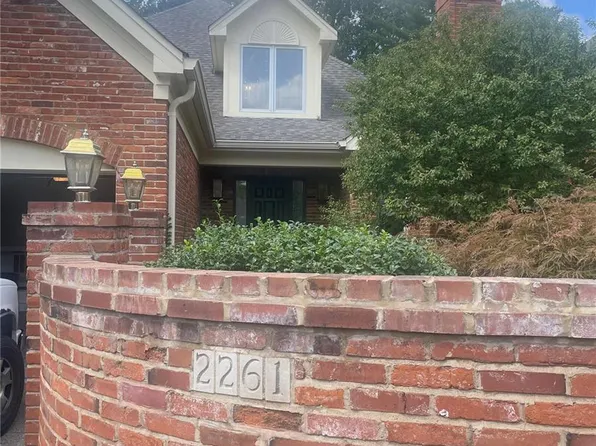 2261 Croydon Walk, Saint Louis, MO 63131