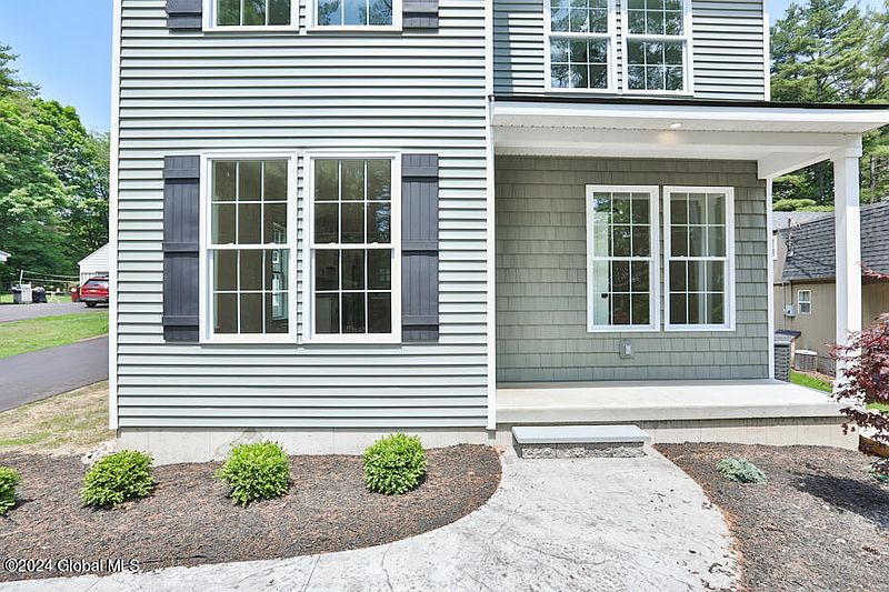 4th image of 1325 Ridge Rd. Road