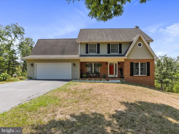 495 Shady Pine Dr, Capon Bridge, WV 26711