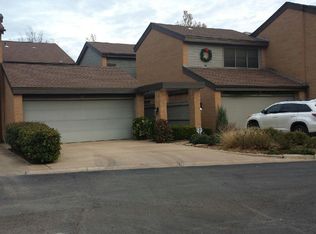 421 NW Chimney Creek Dr, Lawton, OK 73505