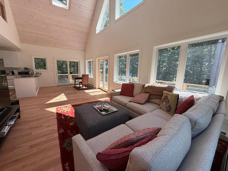 2 Chase Ln — Photo 1