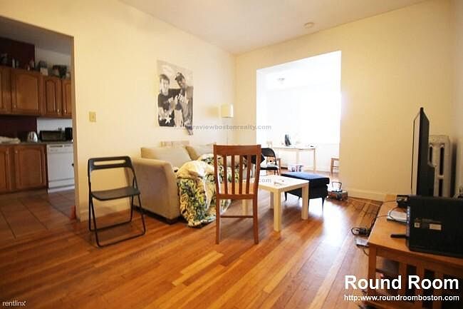 2nd image of 37 Egremont Rd #B