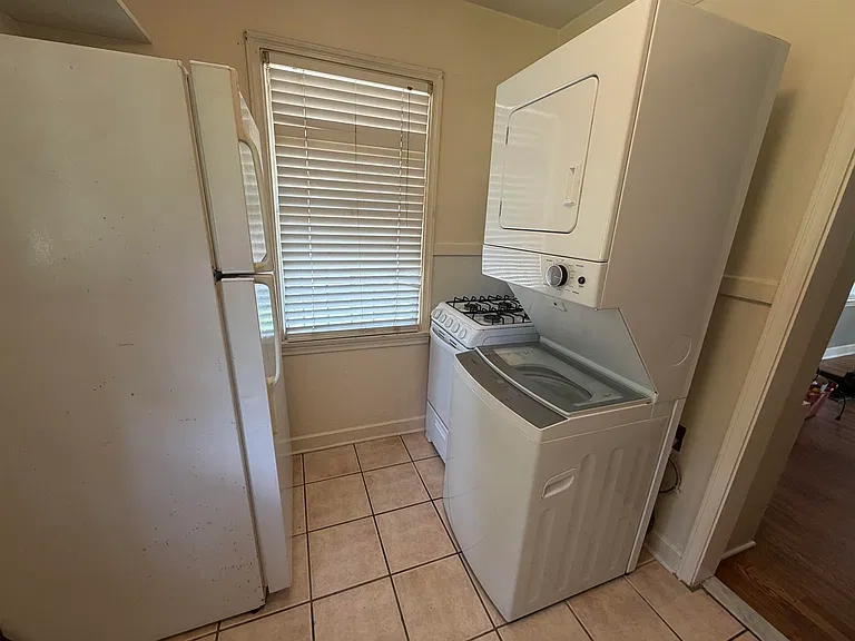 3588 Marion Ave — Photo 5