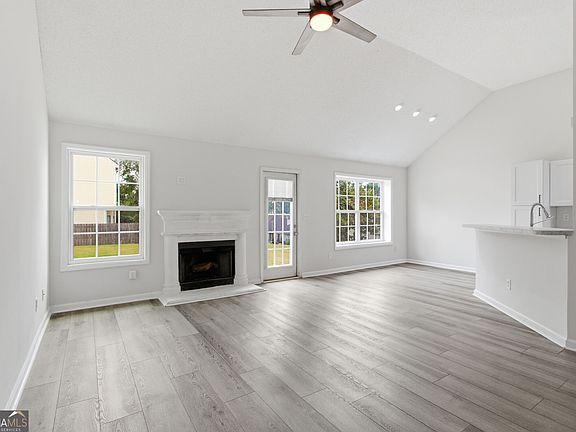 3rd image of 3708 Walnut Creek Way