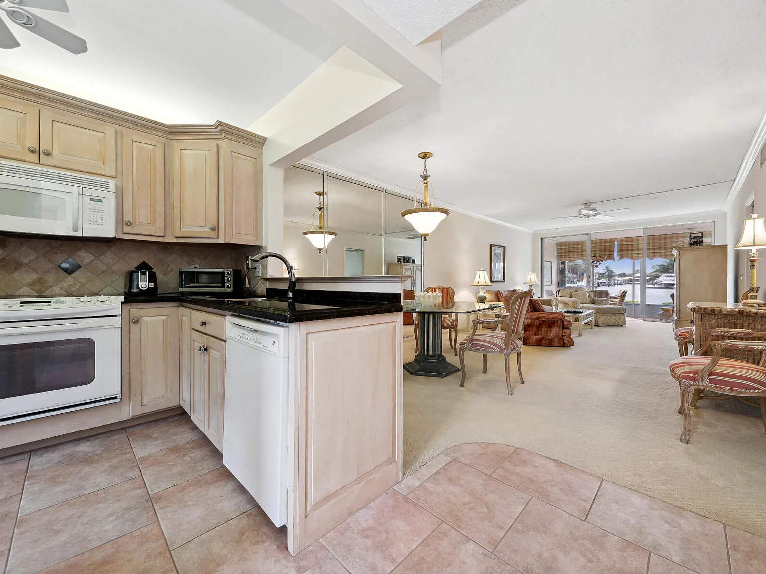 Penthouse Highlands — Photo 3