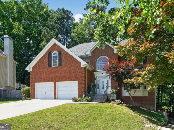 1227 Camden Hunt Dr, Lawrenceville, GA 30043