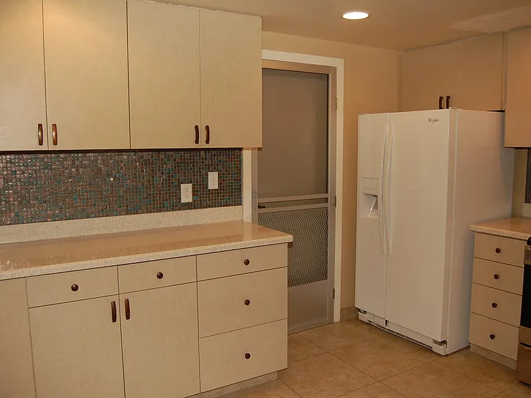 559 Keolu Dr — Photo 11