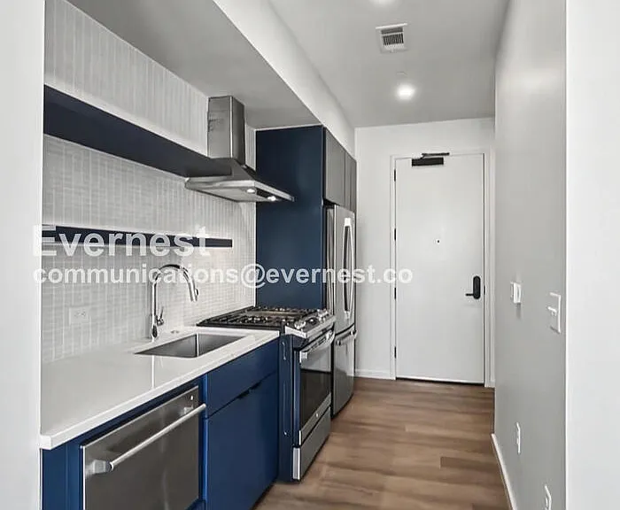 500 Merritt Ave #213 — Photo 3