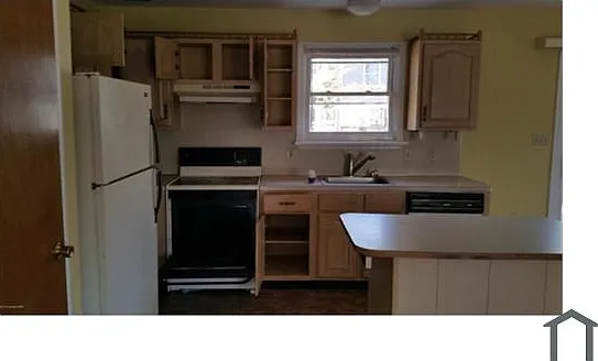 4 bed, 1045 sqft, $2,400 — Photo 4
