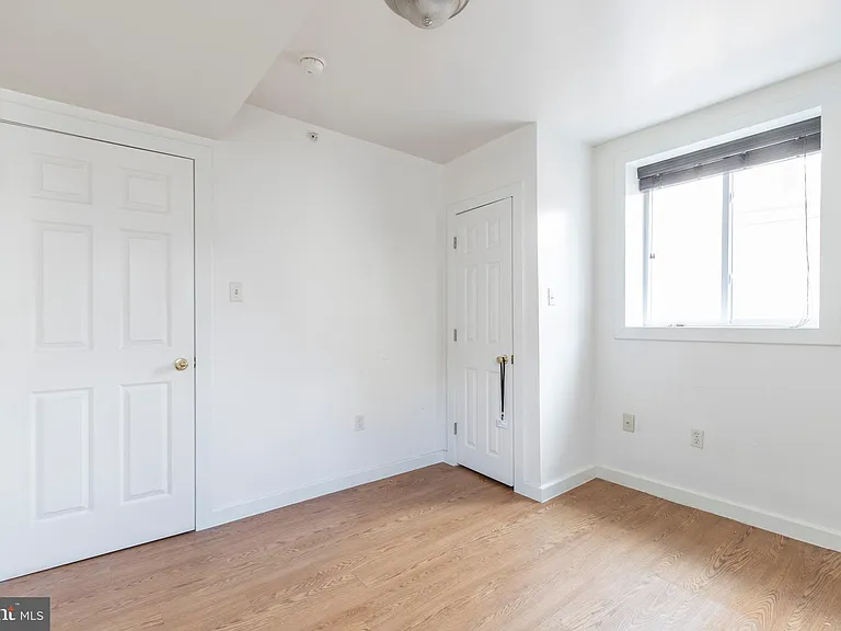 507 W Girard Ave #9-3R — Photo 8