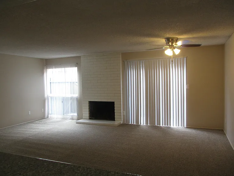 Regency West Apartments — Photo 22