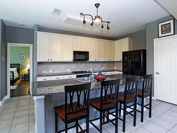 4th image of 10027 Darrell Springs Ln