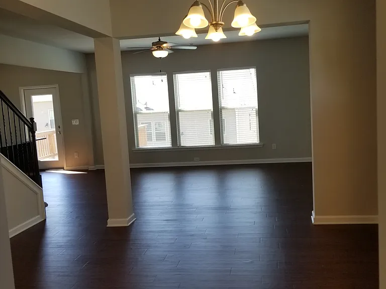 1519 Charcoal Ives Rd — Photo 3