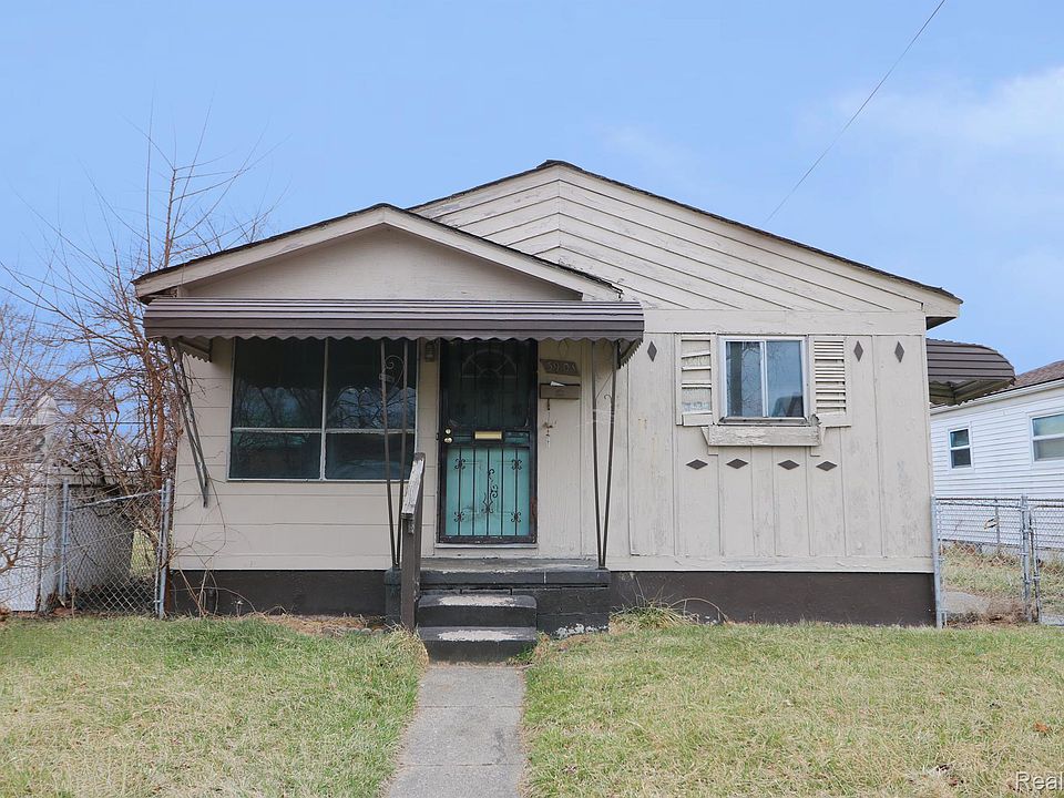1st image of 3901 10th St