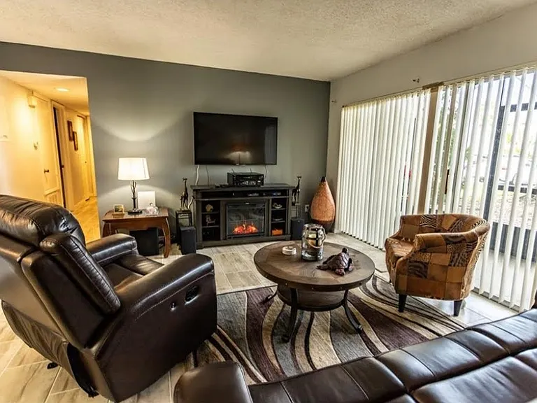 2470 Lakeway Branch Dr #907 — Photo 38
