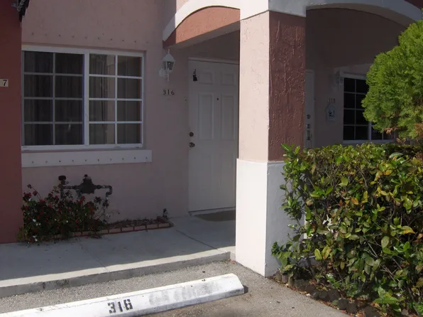 12015 SW 14th St APT 316-C, Miami, FL 33184