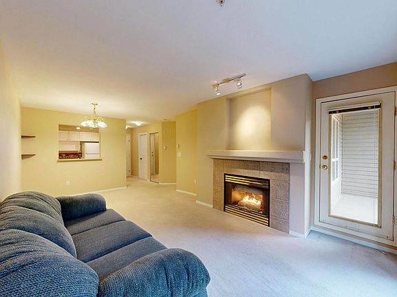 4th image of 9979 140th St #316