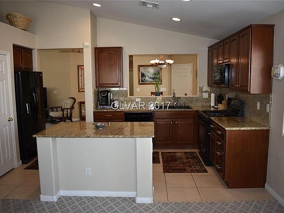 3rd image of 5618 Tropic Breeze St
