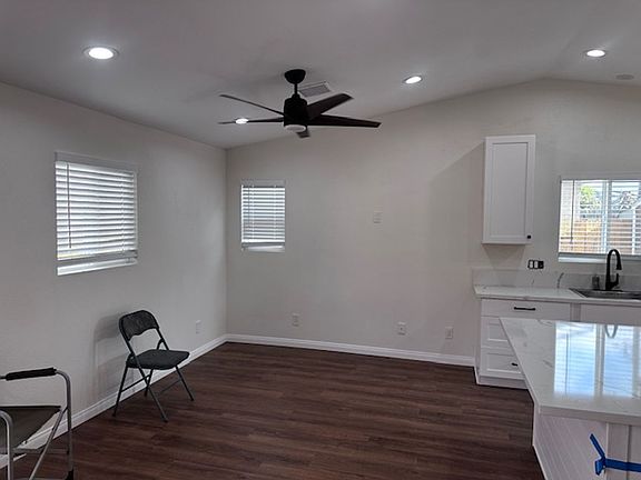 4th image of 637 Claire Ave