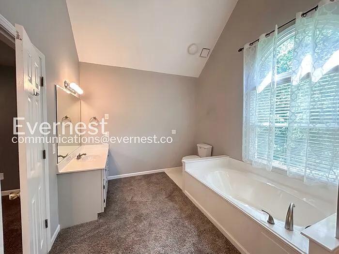 5950 Henley Dr — Photo 14