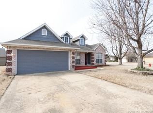 1509 W Jefferson Cres S, Broken Arrow, OK 74011