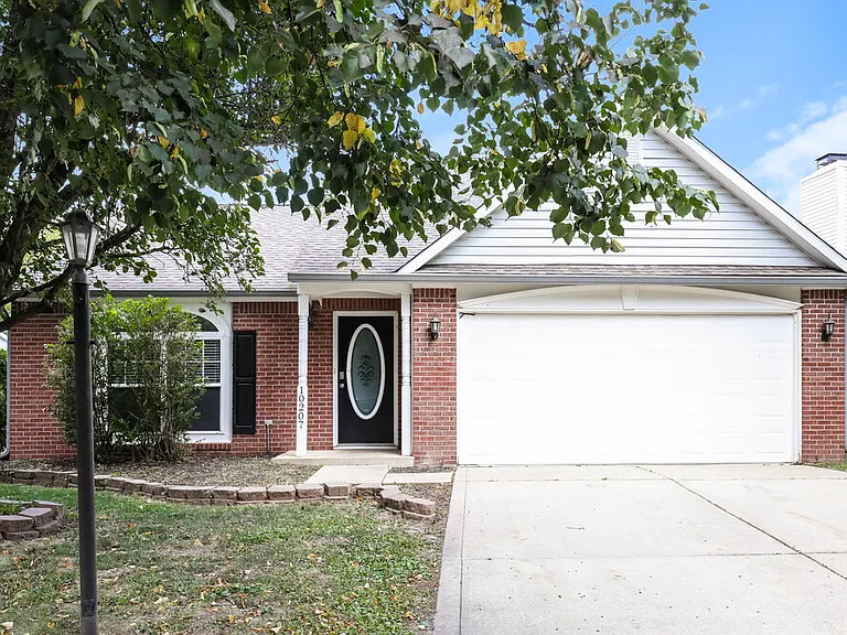 10207 Carmine Dr — Photo 1