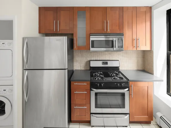 317 West 95th Street image 3 of 6