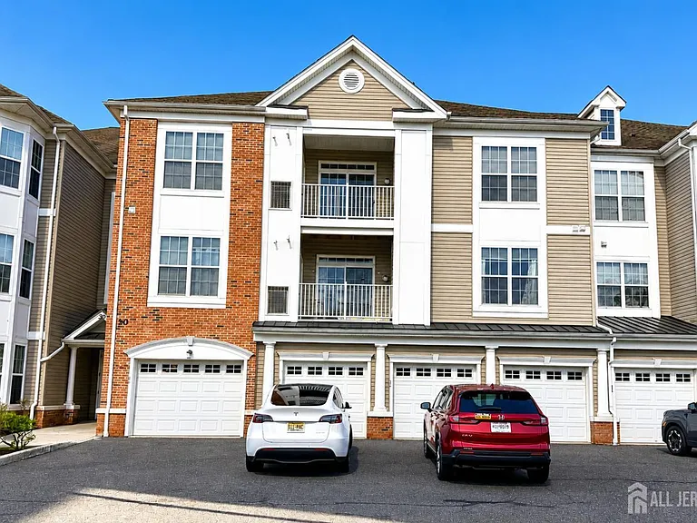 3032 Edward Stec Blvd — Photo 20