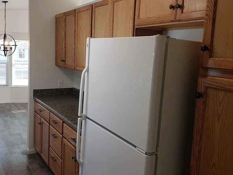 3203 E Hearne Ave — Photo 12