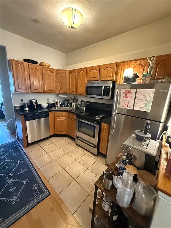 1 bed, 1.0 bath, 650 sqft, $2,995 — Photo 4