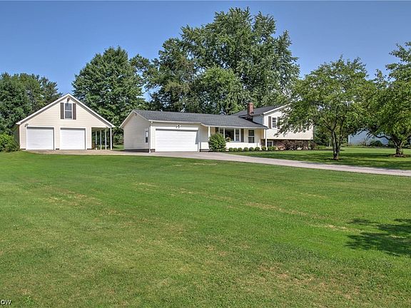 2nd image of 13015 Manor Dr