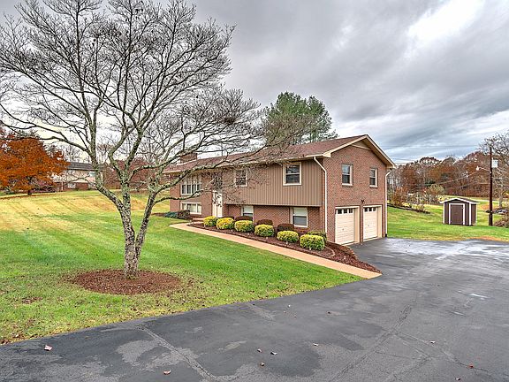 2nd image of 369 Easley Dr