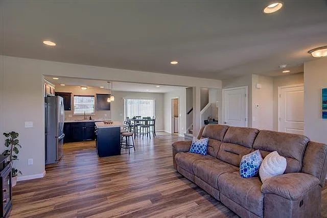 411 Steeple Point Way — Photo 7
