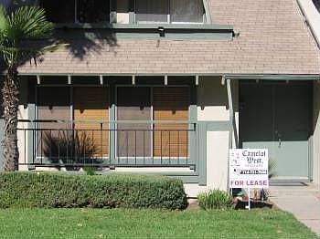 2nd image of 1375 Camelot Dr